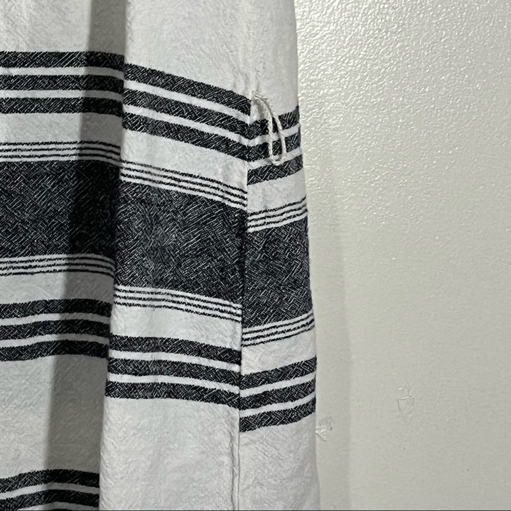 Old Navy Black White Striped Linen Blend Shift Dress Sleeveless V-Neck XS - Picture 6 of 7